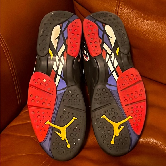 SOLD:Jordan Black playoff 8s GREAT condition9/10 with OG box no scuffs no stains - Picture 4 of 4